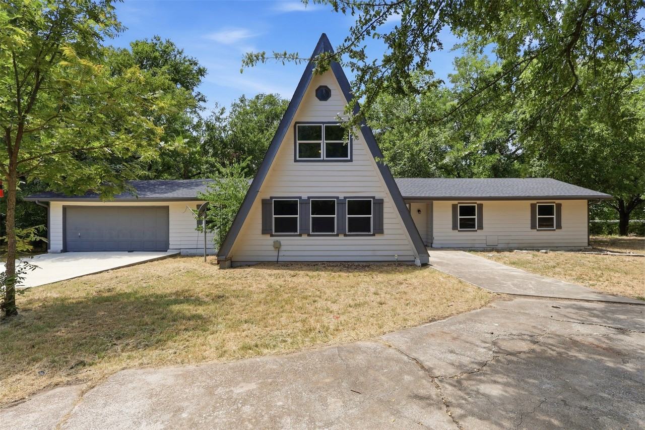 103 #A Calhoun Bend - Photo 2 of 32