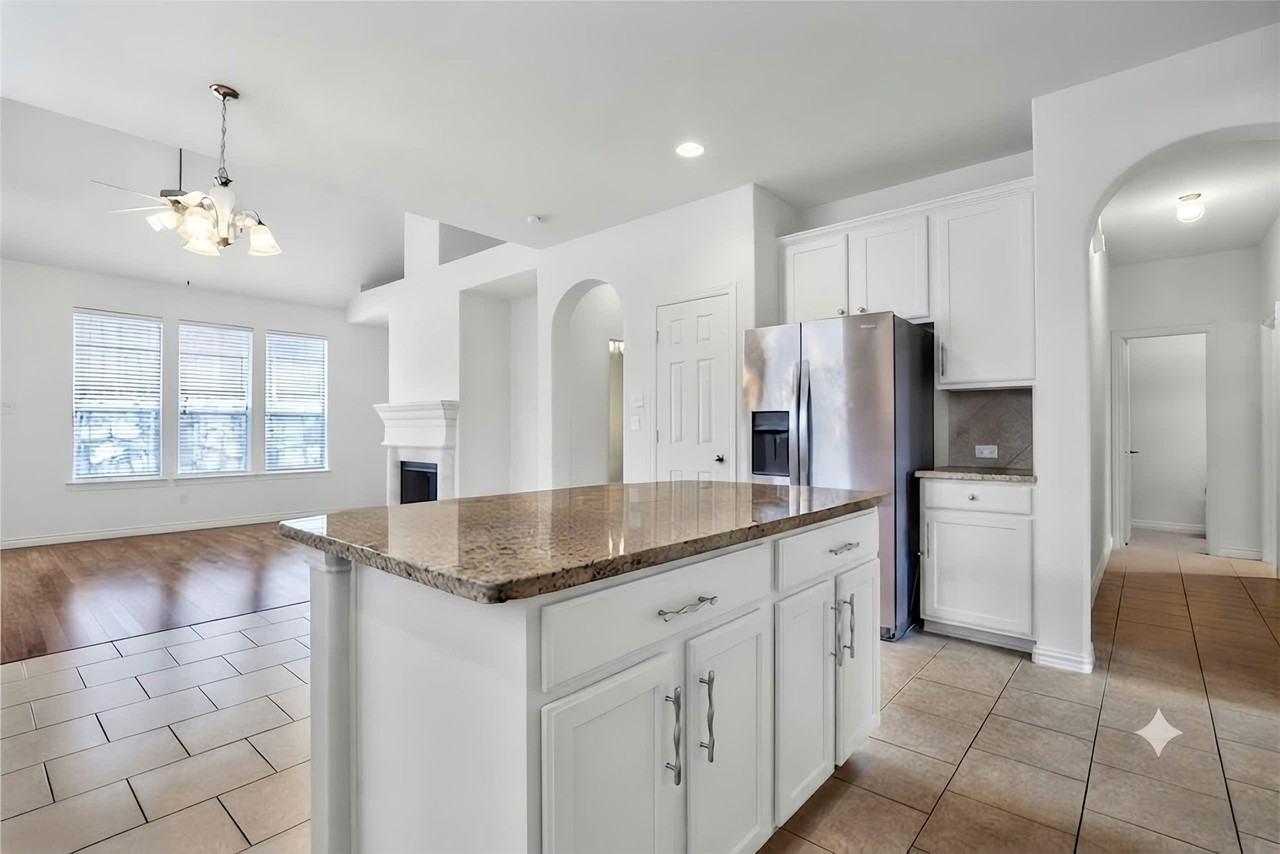 7108 Jessup Ct - Photo 4 of 30