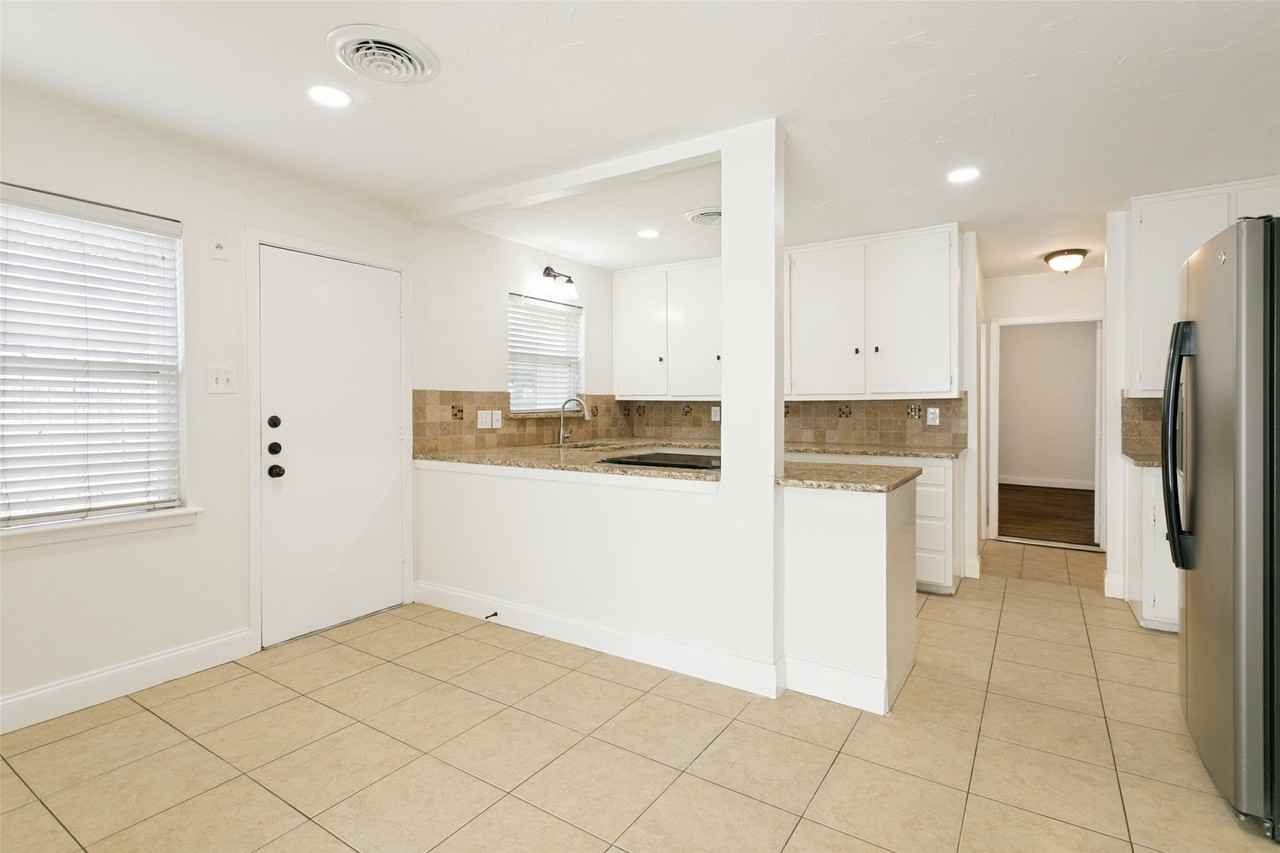 3612 Winston Rd - Photo 2 of 15