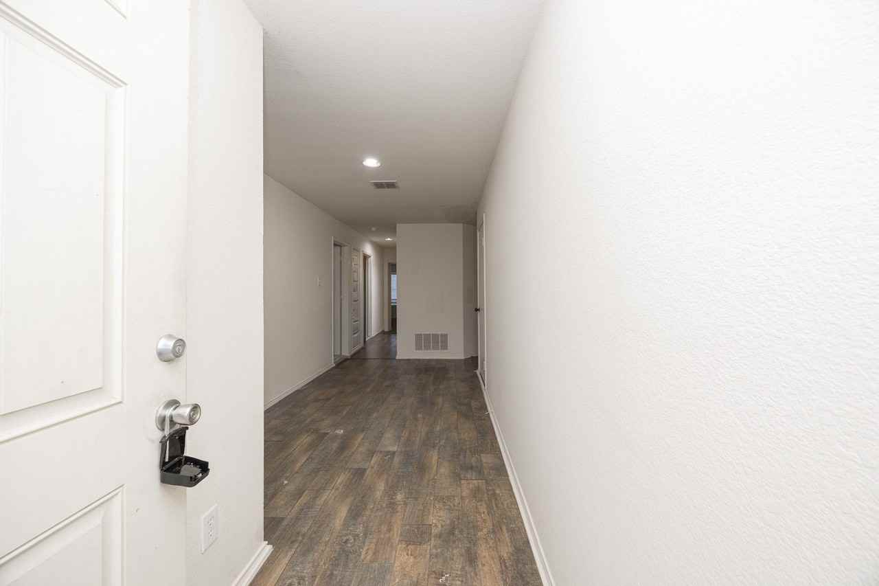 1436 Puerto Lago Dr - Photo 4 of 28