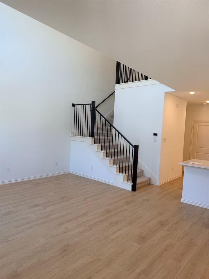 7328 Grant Ave - Photo 4 of 24