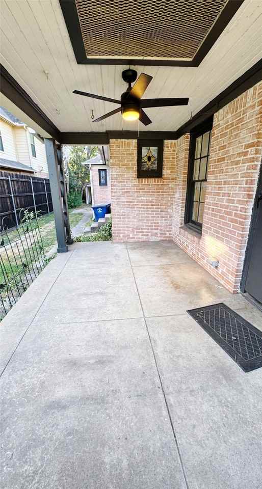 5542 Longview St - Photo 2 of 11