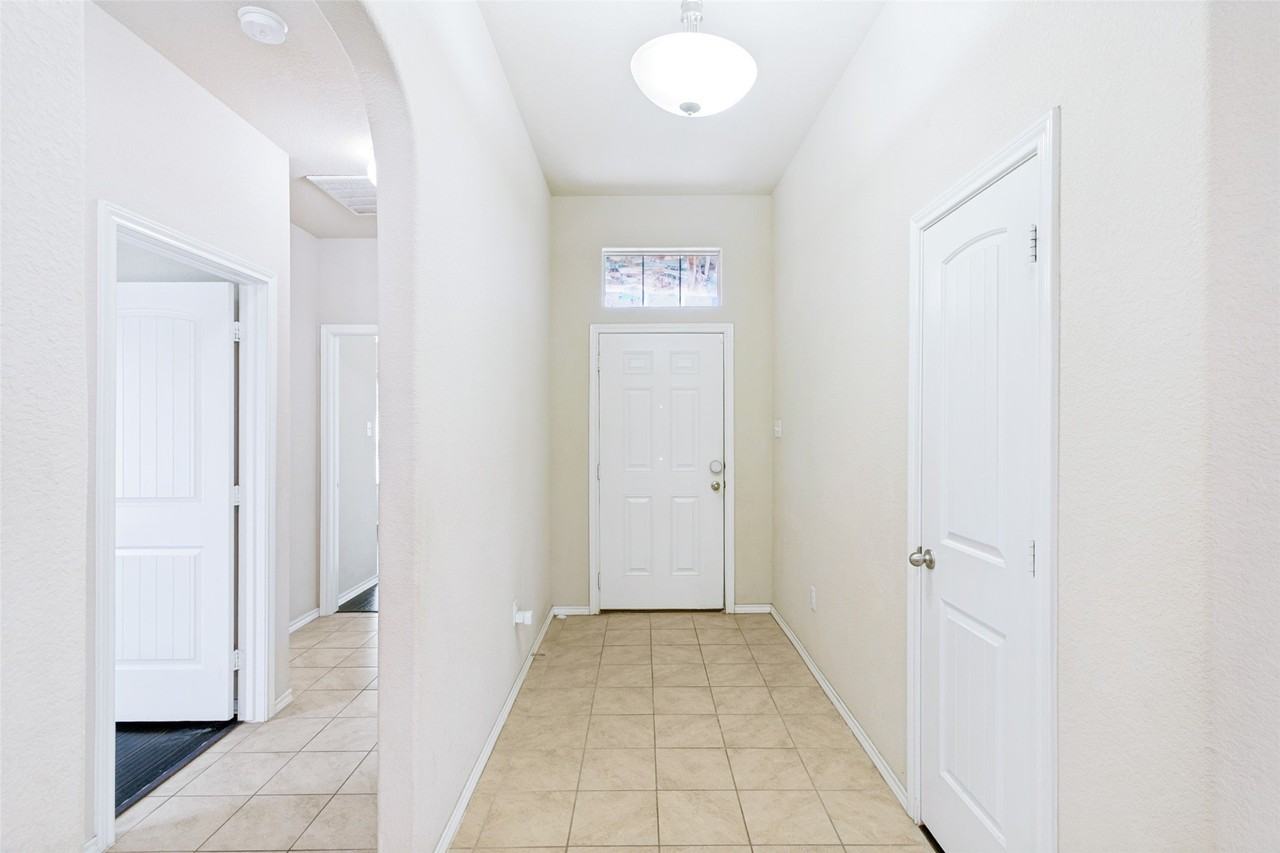 8817 Poynter St - Photo 3 of 25
