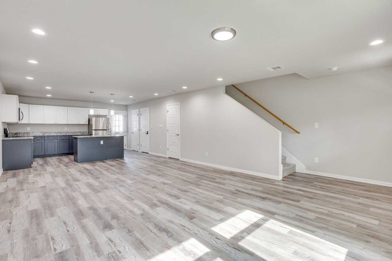 931 River Rd - Photo 4 of 38