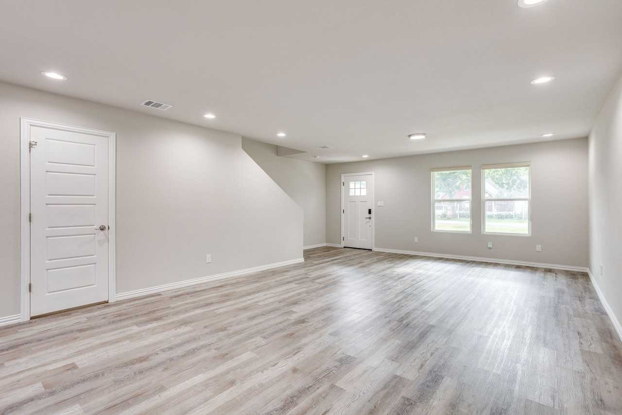 931 River Rd - Photo 5 of 38