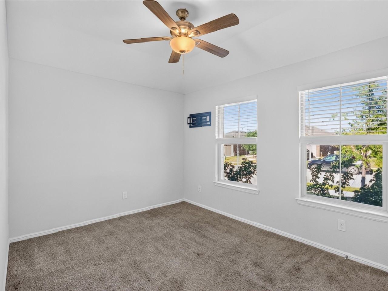 2225 Blythwood Trl - Photo 5 of 31