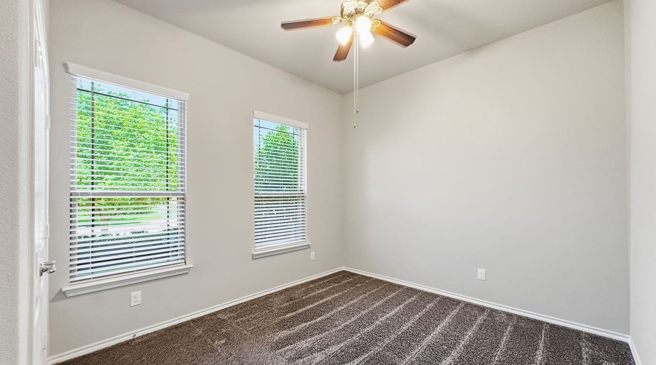 824 Dove Cv - Photo 4 of 31