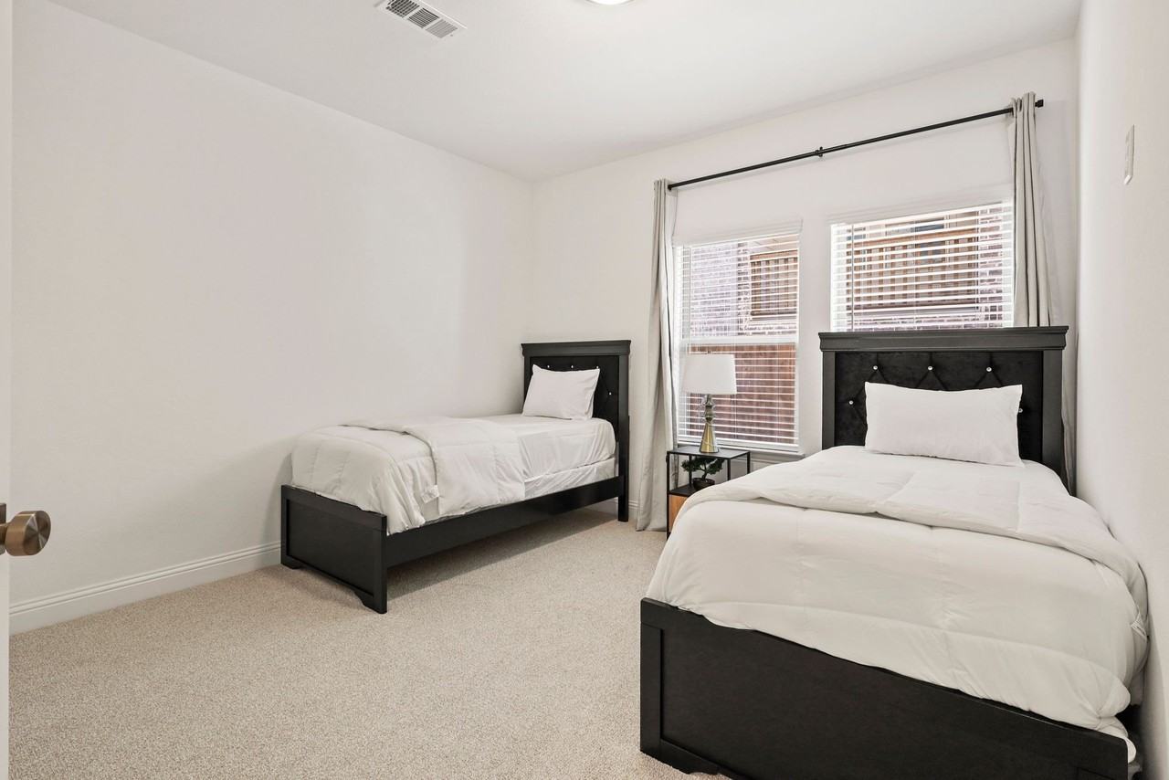 112 Canonbury Dr - Photo 6 of 16