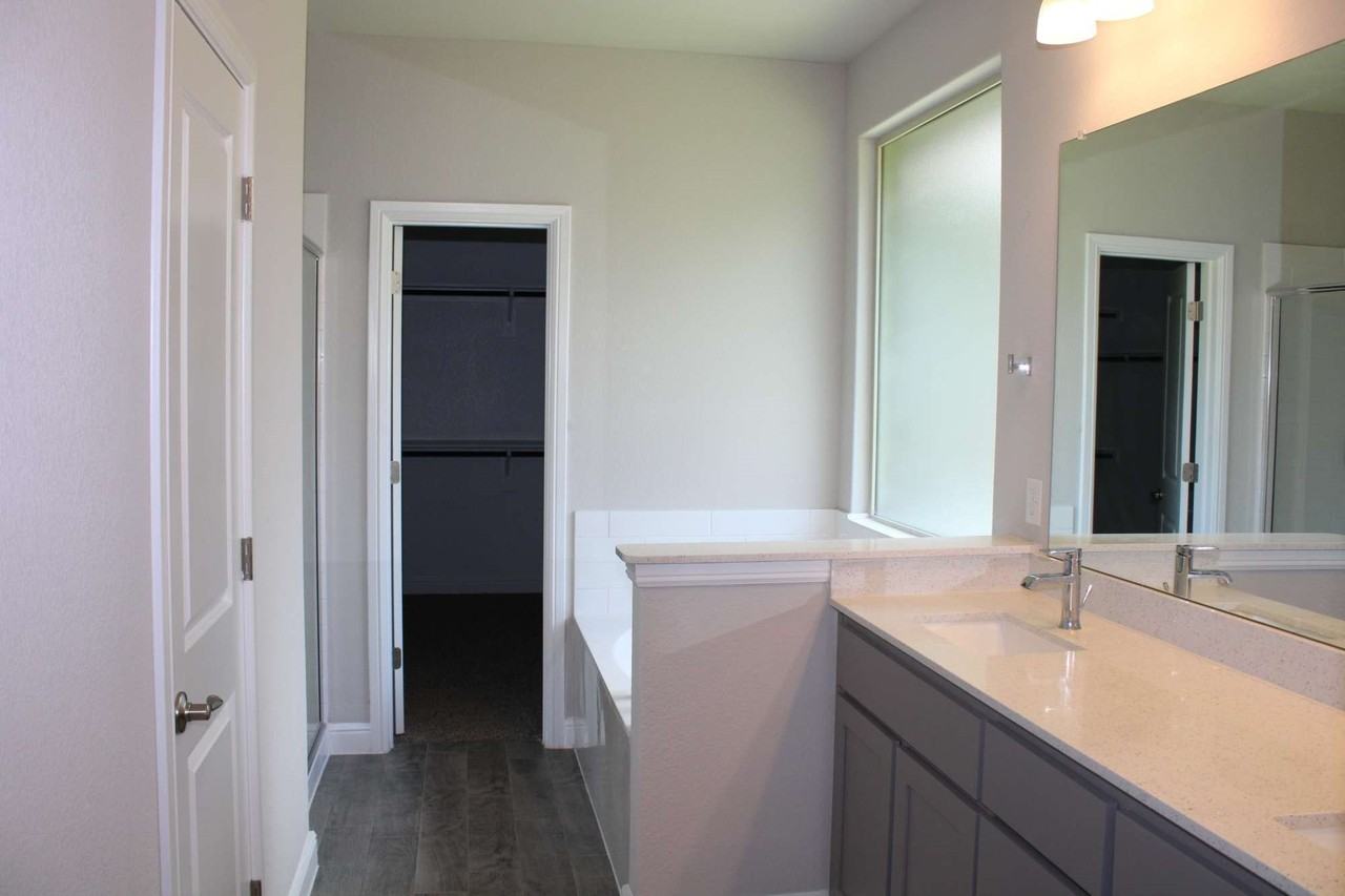 2510 Clayton St - Photo 7 of 26