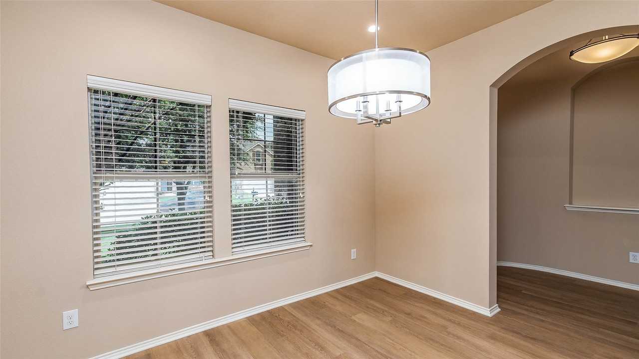 1405 Samantha Creek Dr - Photo 6 of 19