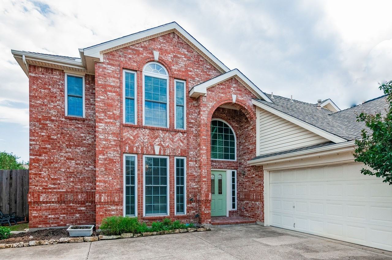 29 Chimney Rock Dr - Photo 2 of 34