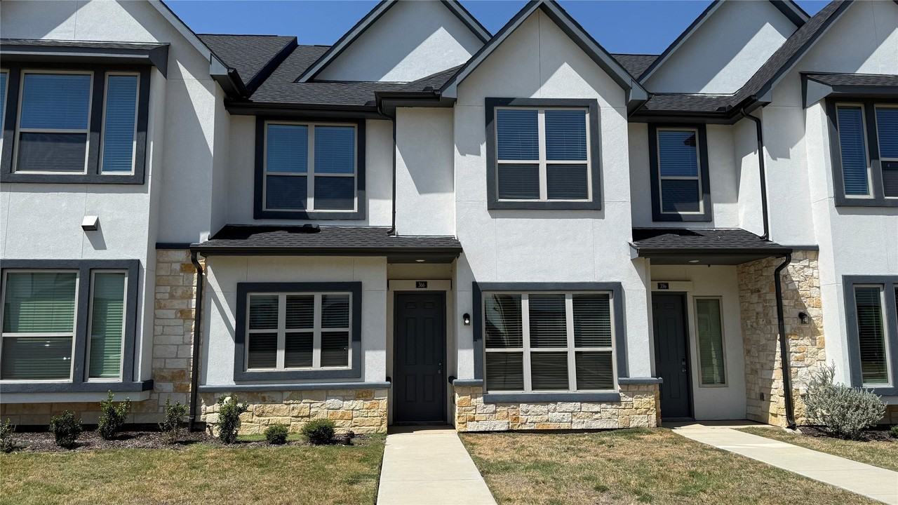 366 Buck Ridge Dr - Photo 2 of 20