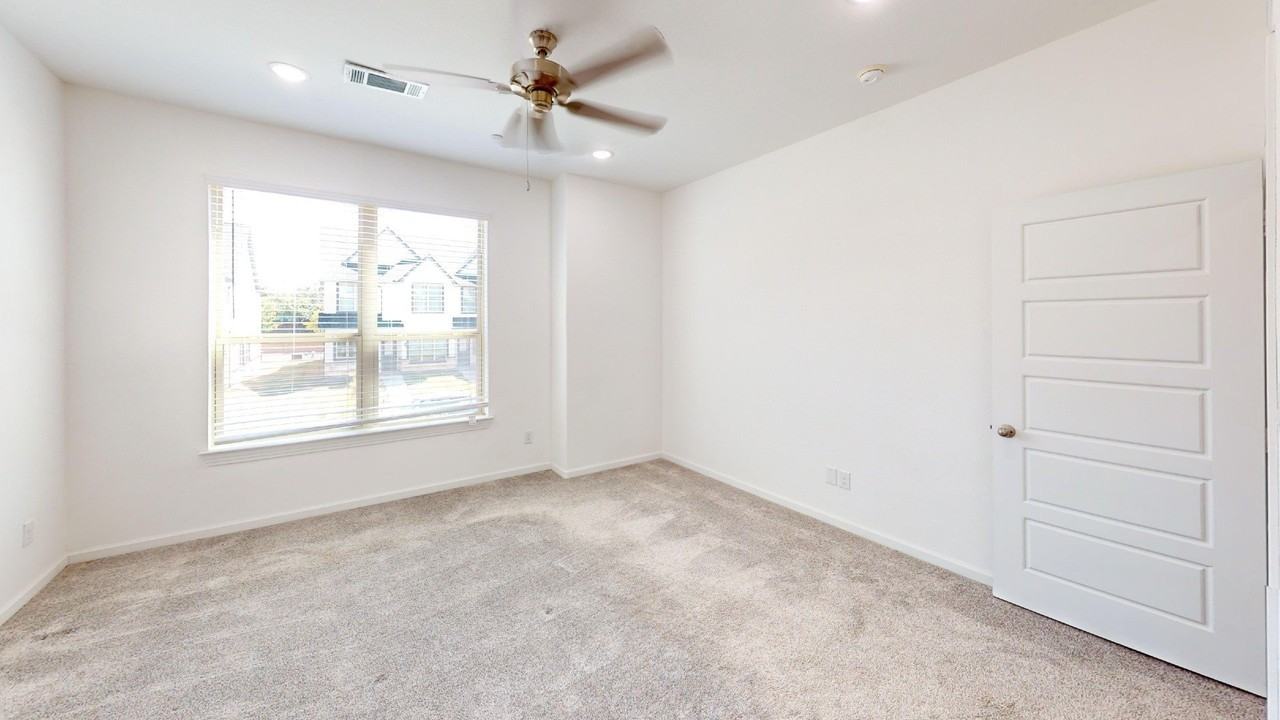 366 Buck Ridge Dr - Photo 5 of 20