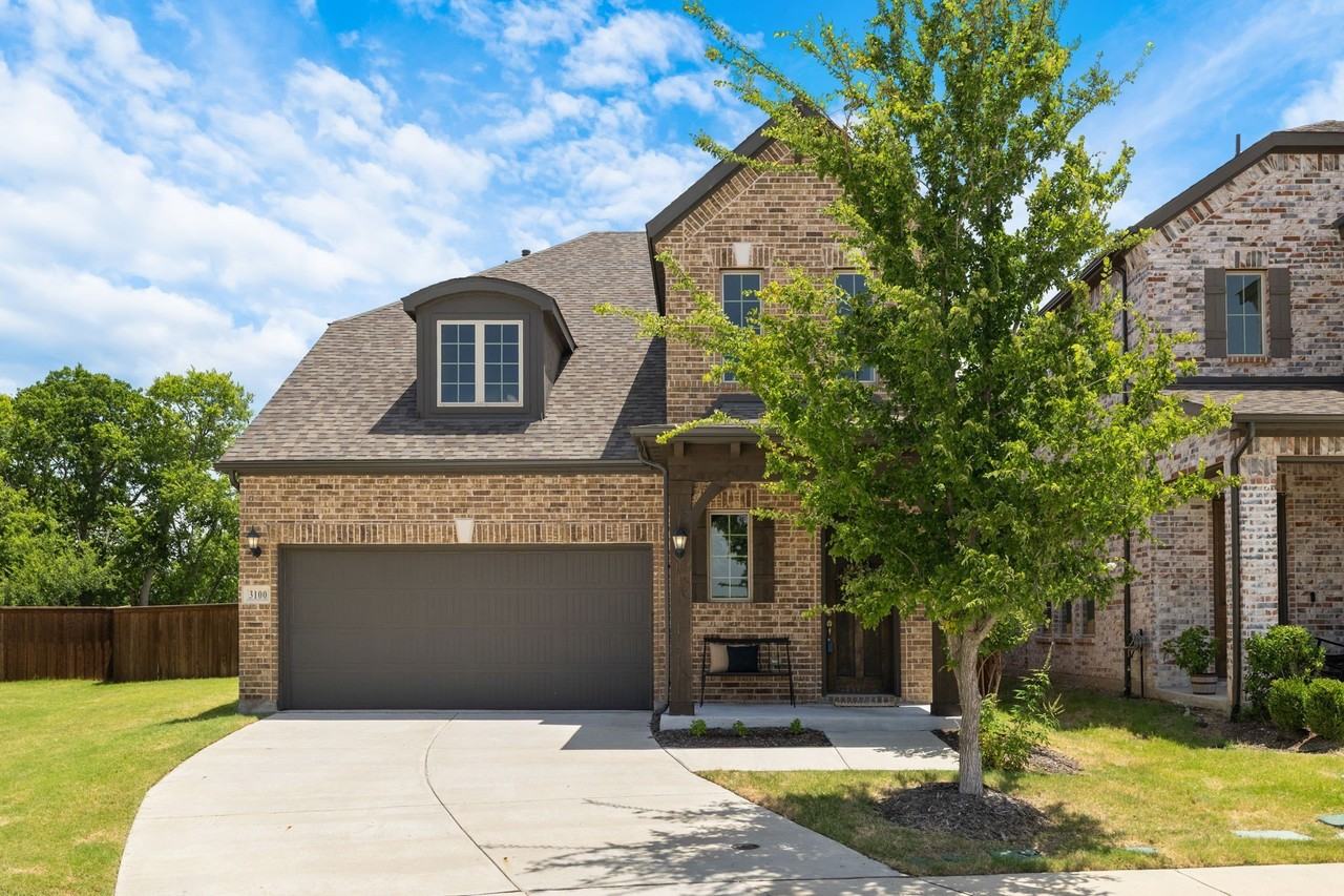 3100 Greenbriar Dr - Photo 2 of 40