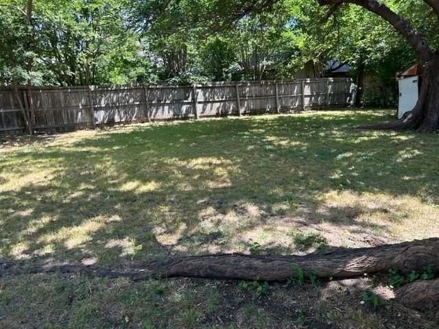 1226 Crescent St - Photo 2 of 13