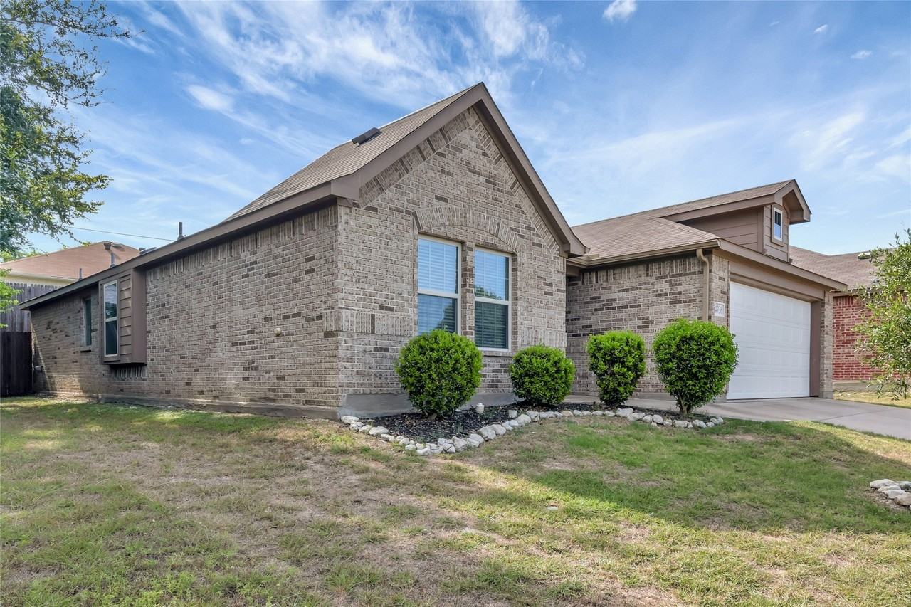 4936 Lemon Grove Dr - Photo 2 of 29