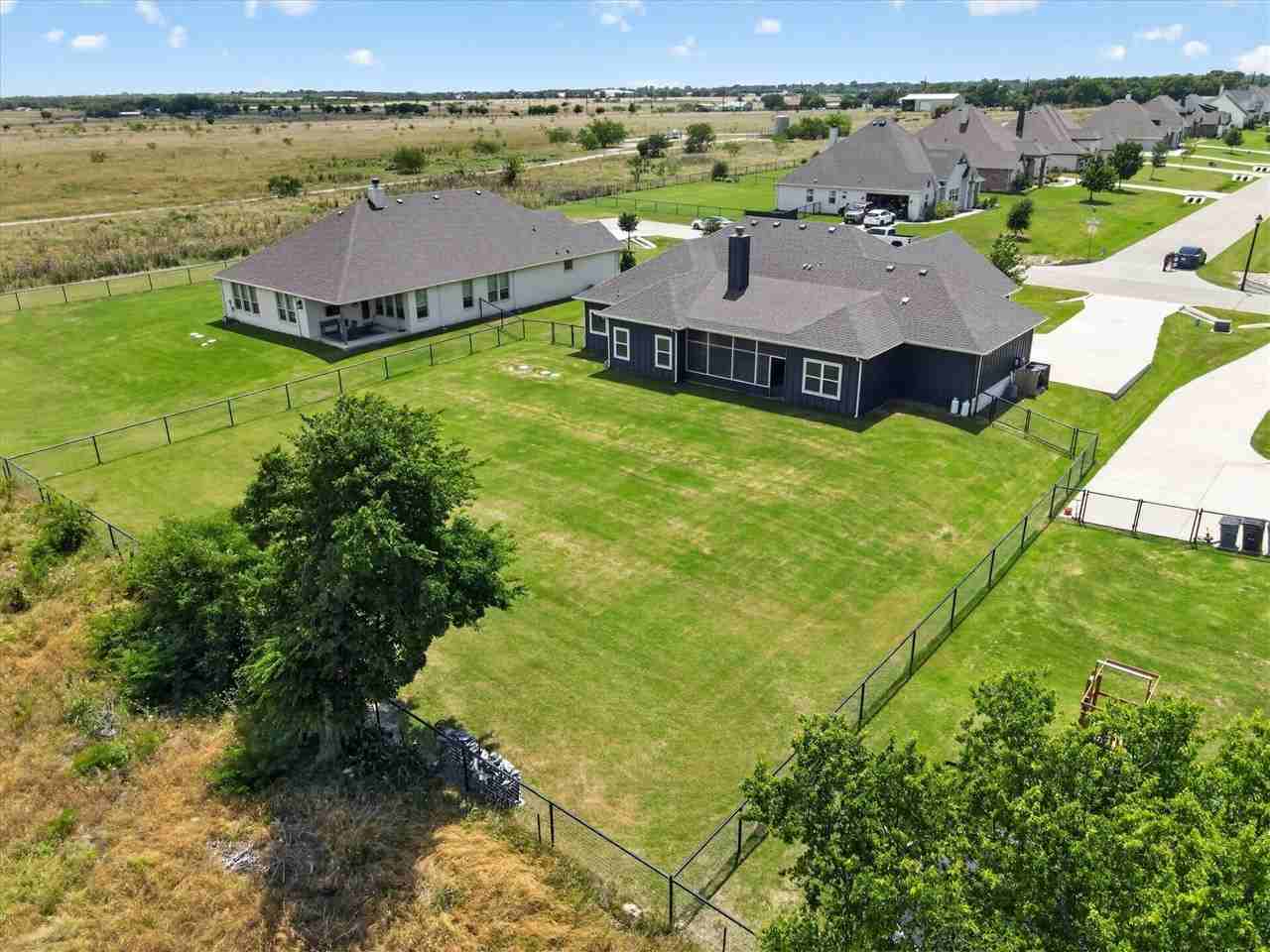 1506 Back Stretch Dr - Photo 2 of 38