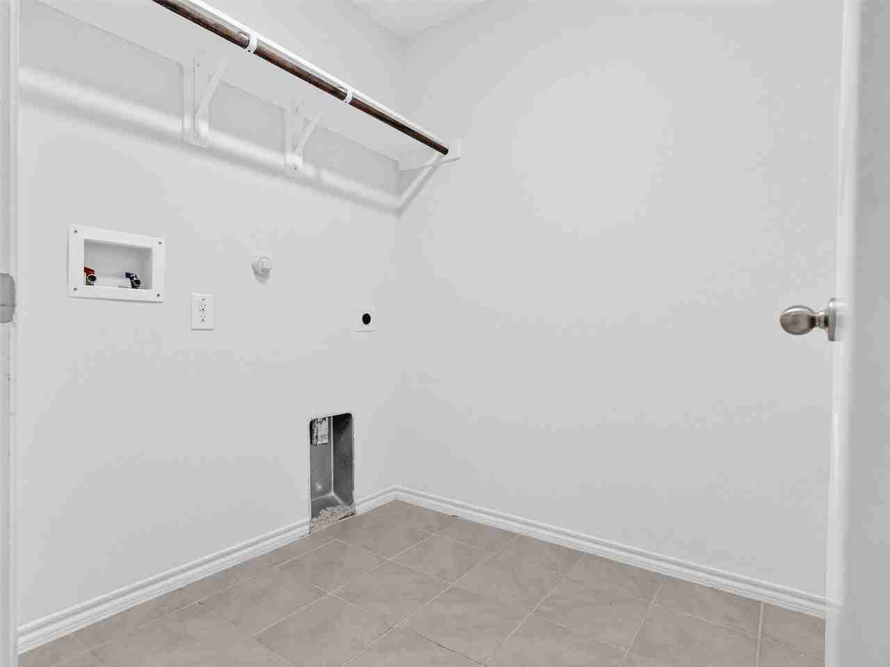 1111 Meadow Side Dr - Photo 7 of 30