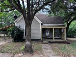 featured image of 328 E High St