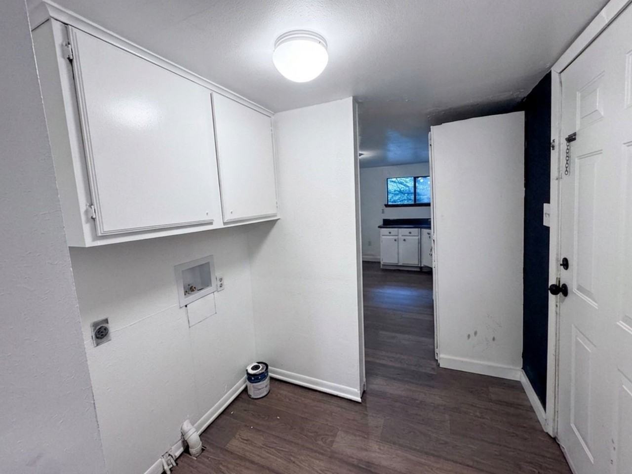 328 E High St - Photo 6 of 9