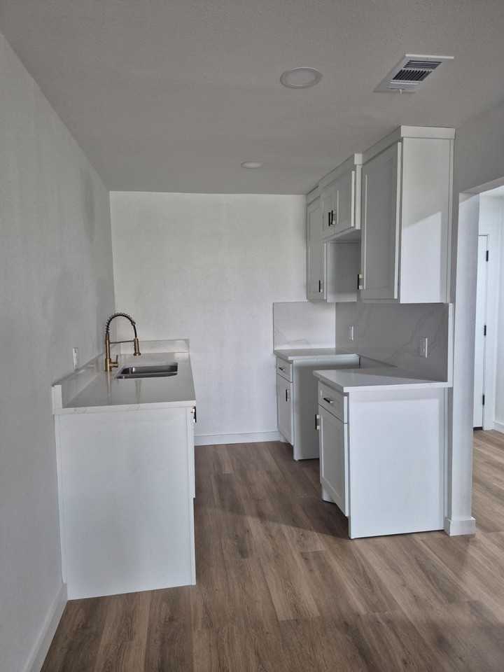 5057 Ridglea Ln #1107 - Photo 7 of 20