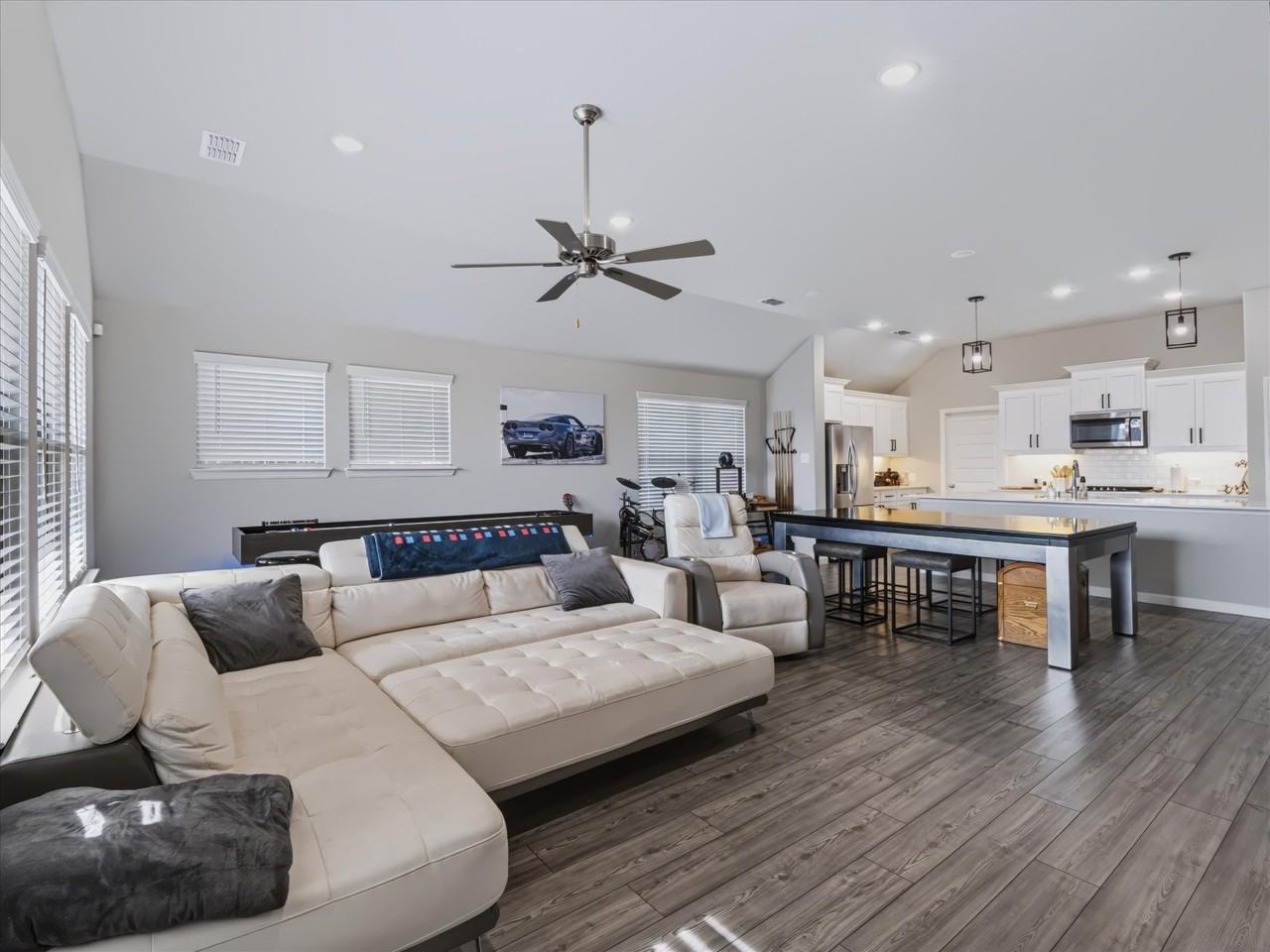 2913 Sunnyside Dr - Photo 3 of 26
