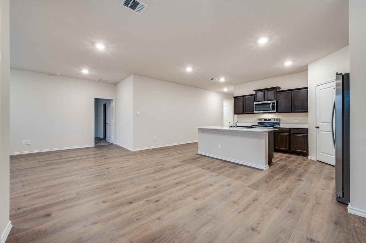 13108 Rich Ln - Photo 5 of 25
