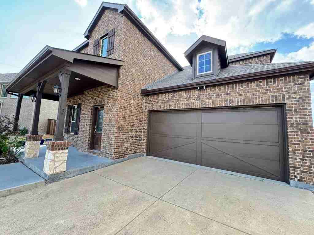15323 Mossy Oak Ln - Photo 5 of 39