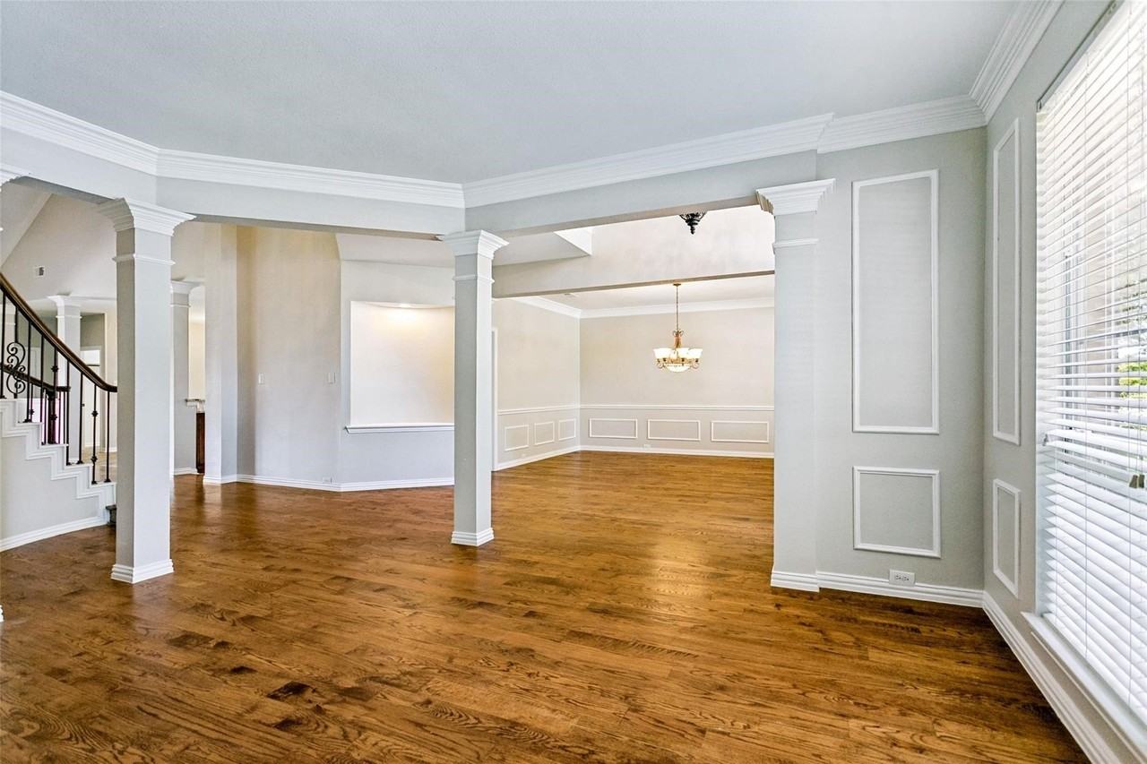 2208 Scenic Dr - Photo 5 of 36