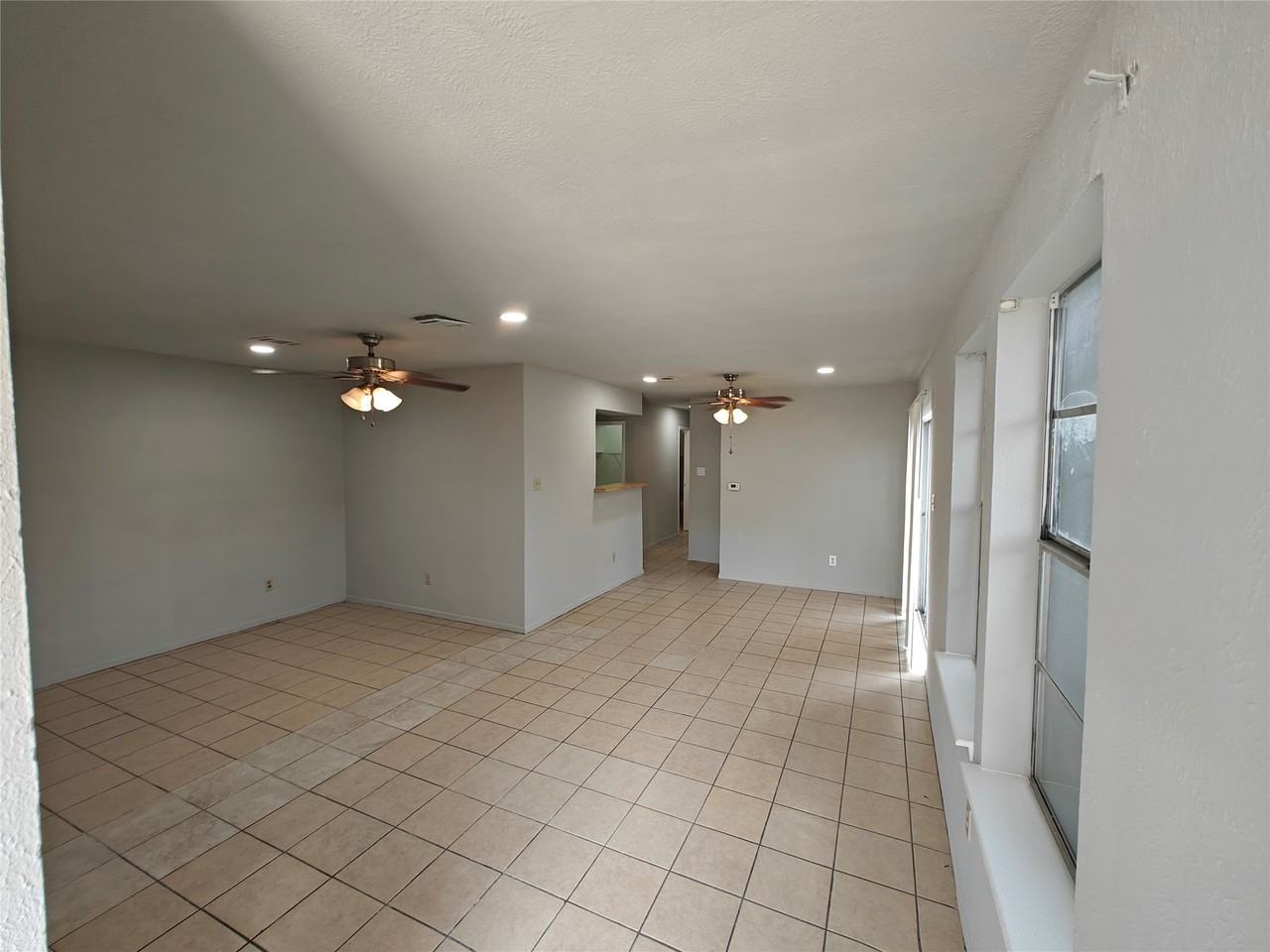 123 Prairie Creek Cir - Photo 3 of 12