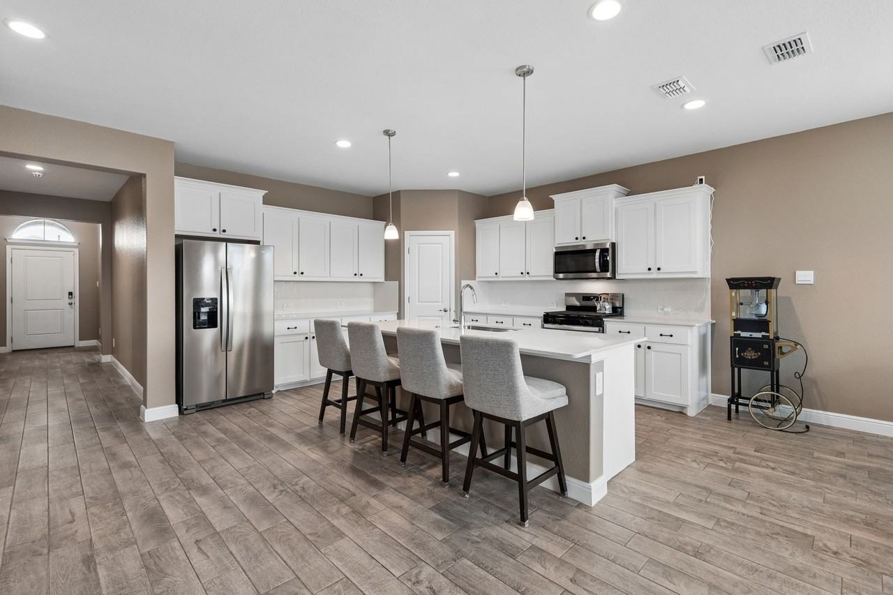 15512 Putney Way - Photo 3 of 26