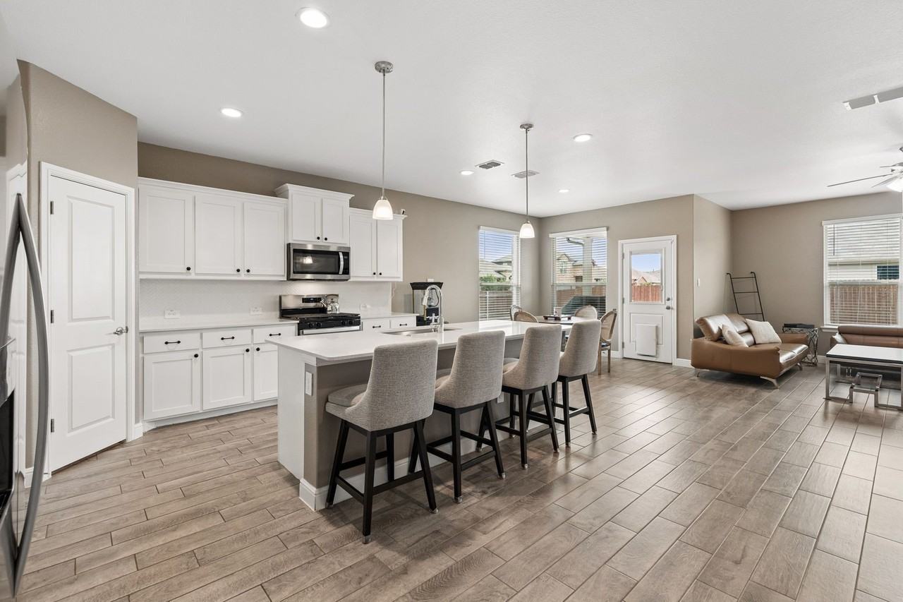 15512 Putney Way - Photo 6 of 26