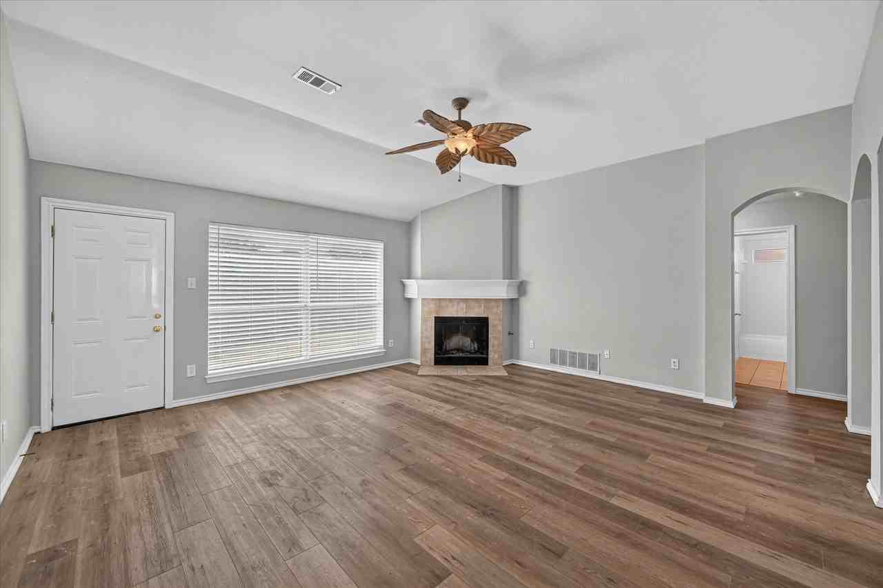 352 Mesquite Hill Dr - Photo 5 of 20