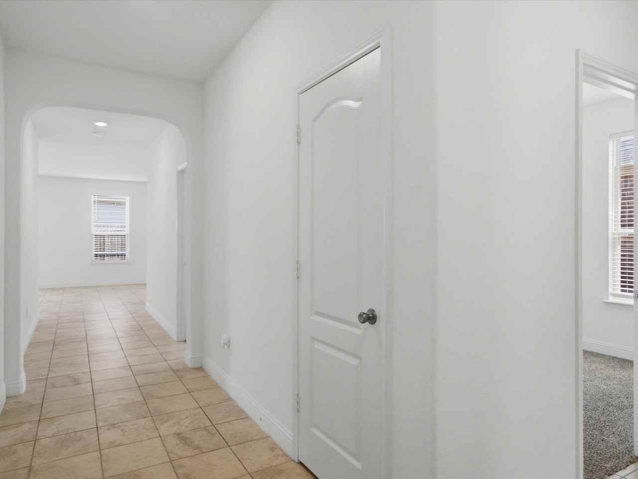 10236 Fox Springs Dr - Photo 3 of 29