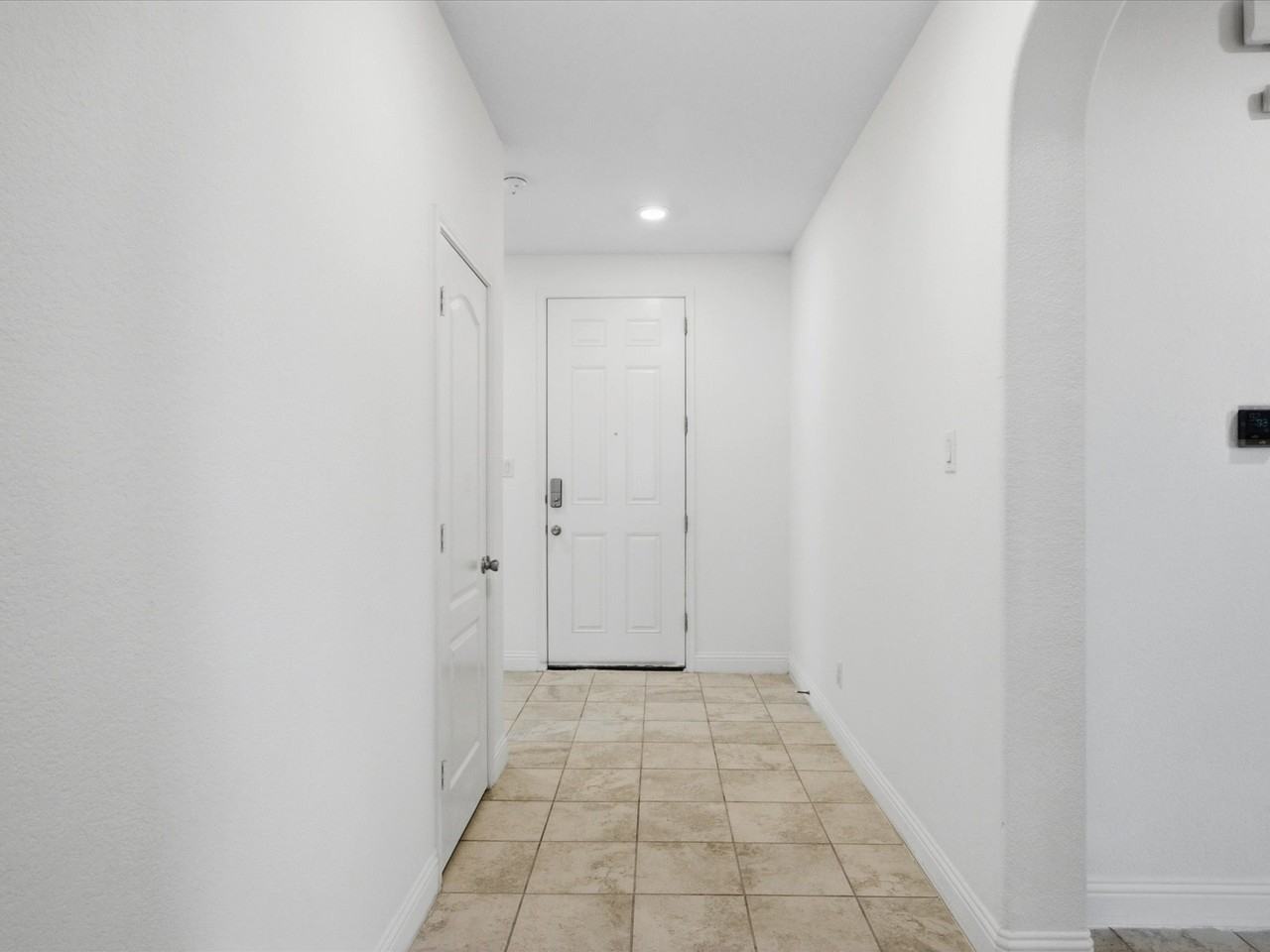 10236 Fox Springs Dr - Photo 4 of 29