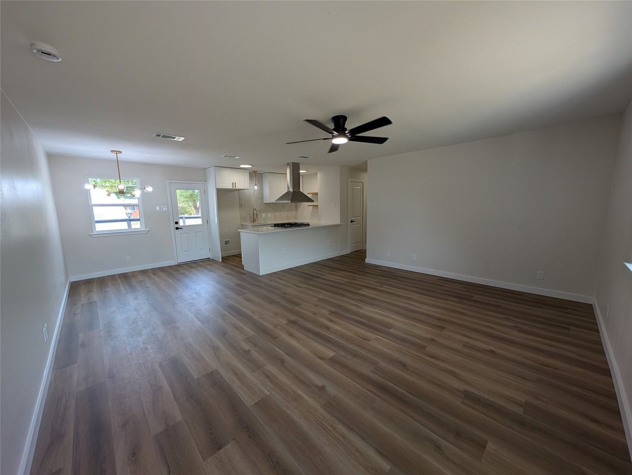 2807 Andrea Ln - Photo 2 of 22
