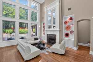 featured image of 5012 Auburndale Ave