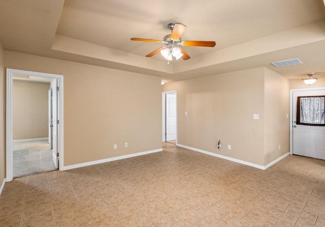 2210 Kaitlyn Cir - Photo 2 of 28