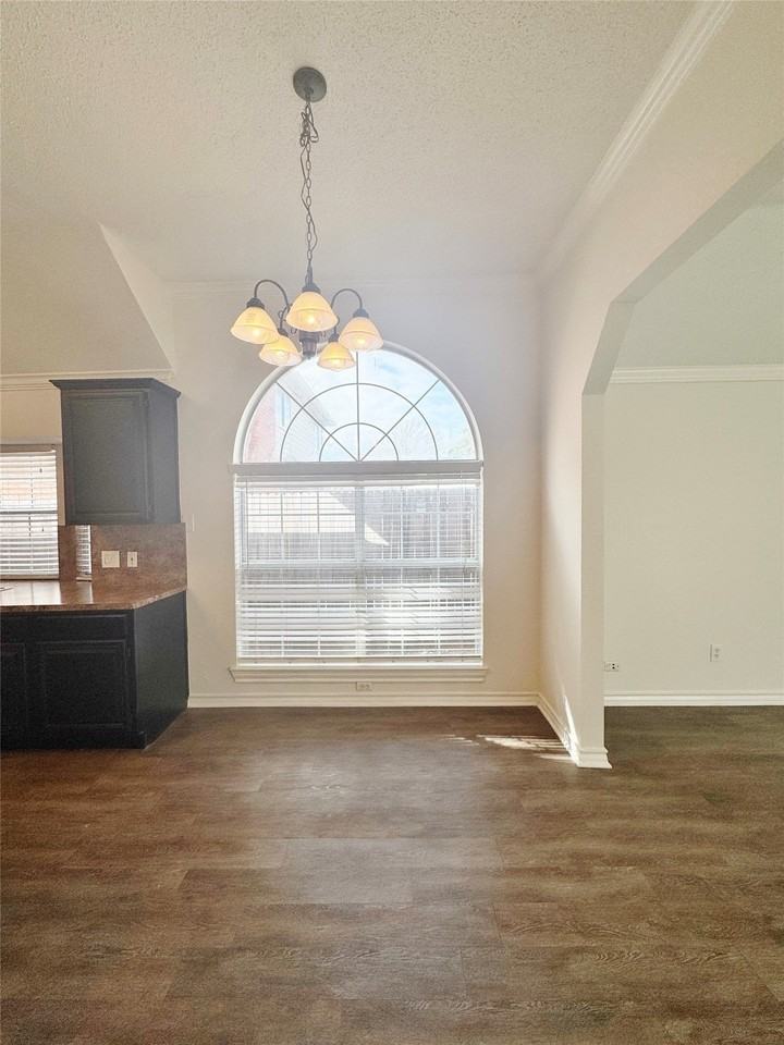 6016 Lake Vista Dr - Photo 6 of 18