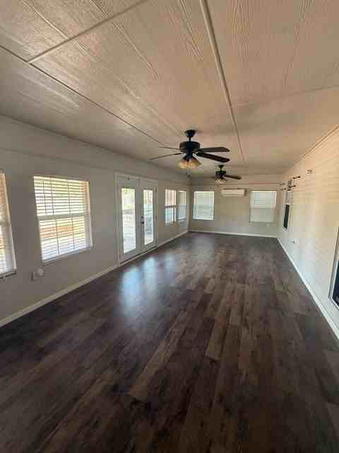 118 Divide Ave - Photo 5 of 25