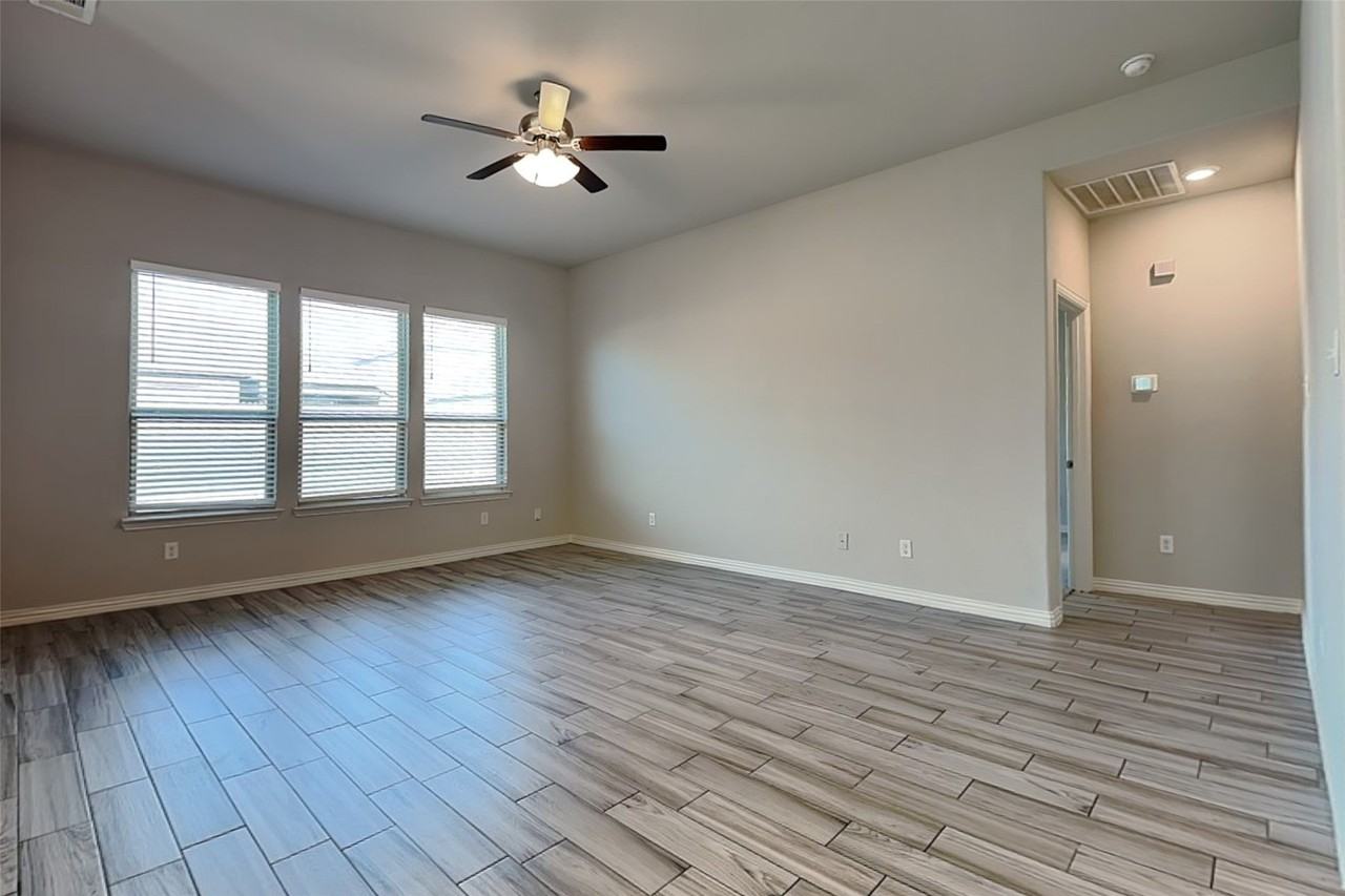 273 Cisco Trl - Photo 6 of 19