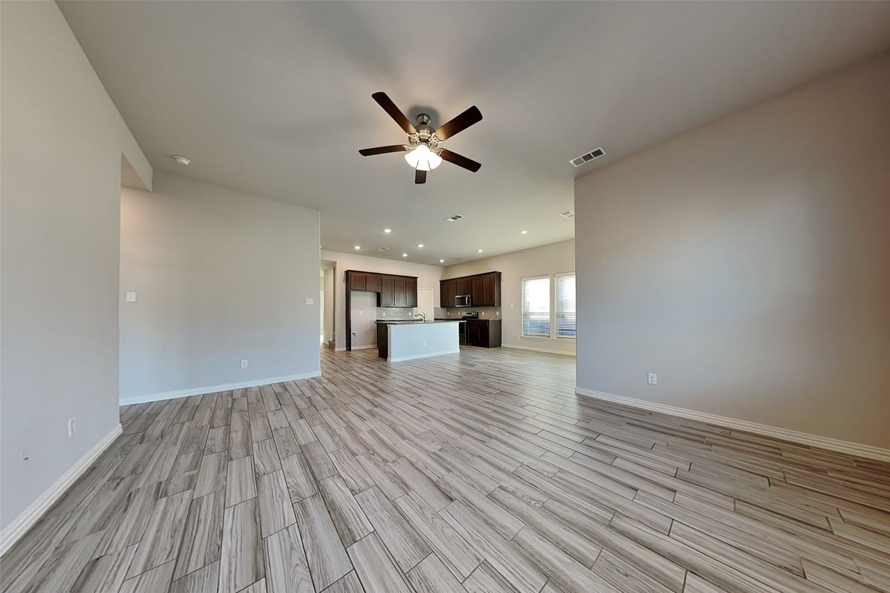 273 Cisco Trl - Photo 7 of 19