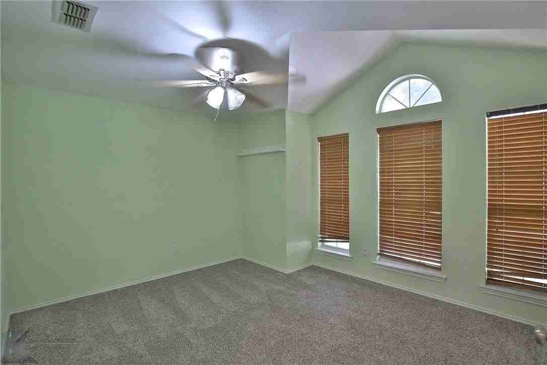 5073 Velta Ln - Photo 4 of 29