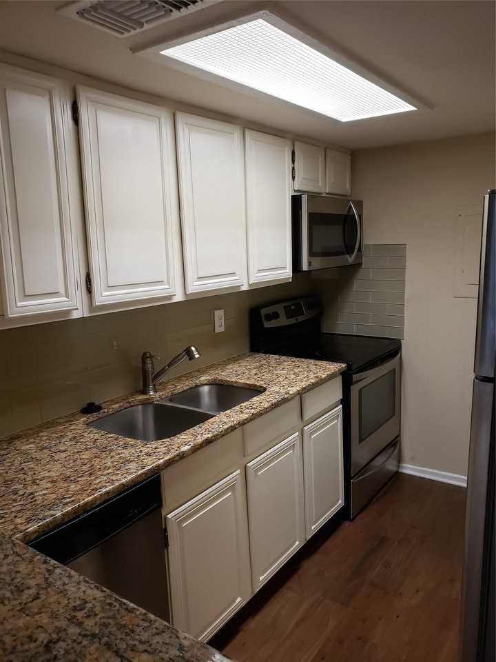 5757 Martel Ave #B10 - Photo 2 of 13