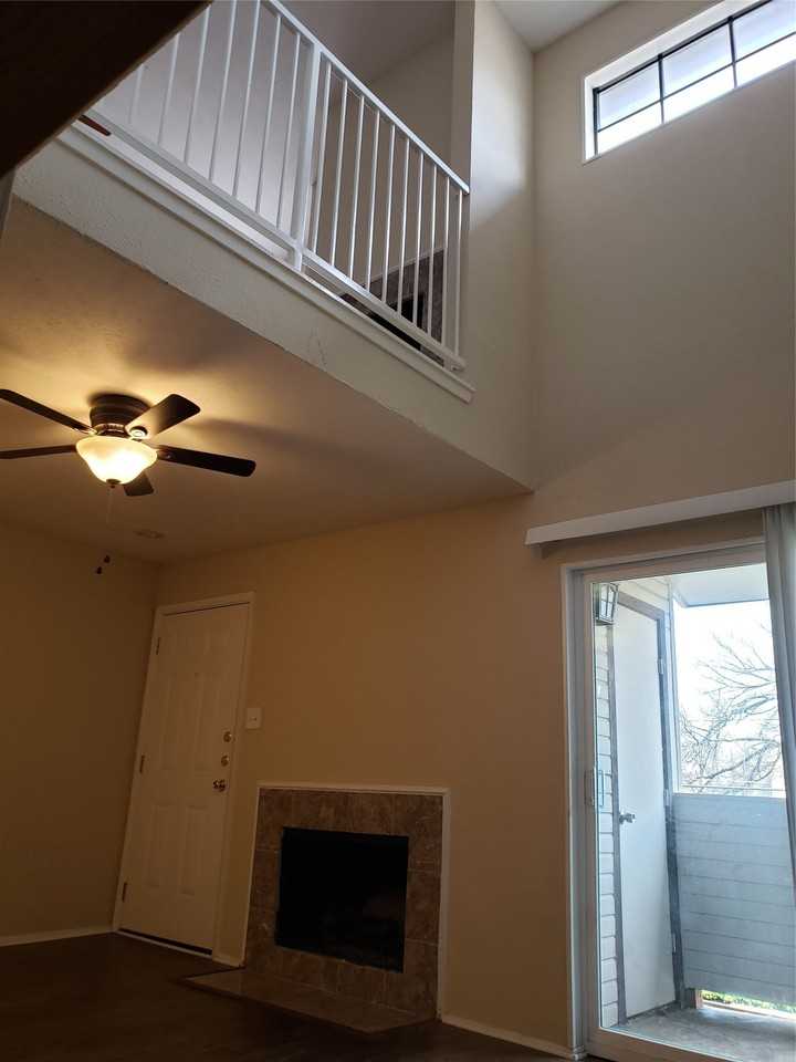 5757 Martel Ave #B10 - Photo 6 of 13
