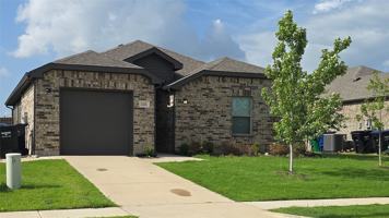 featured image of 1416 Waverley Dr