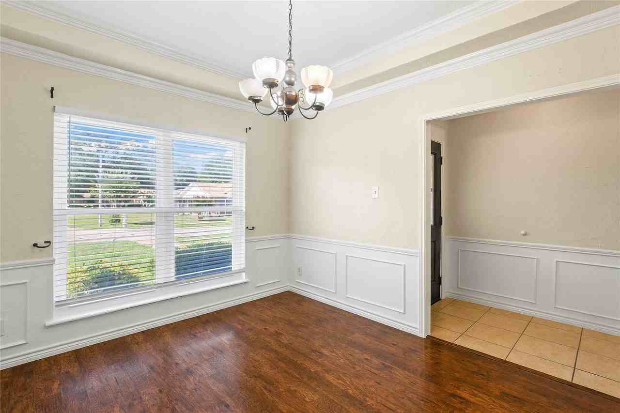 7838 Williams Ave - Photo 6 of 36