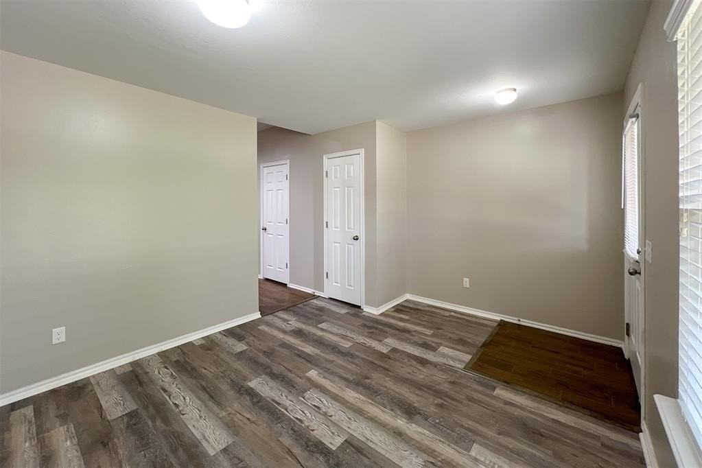 737 Christian Ln - Photo 4 of 29