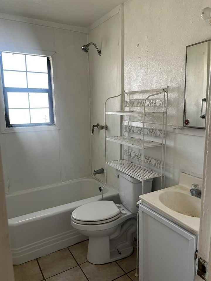 2105 N Tom Green Ave - Photo 4 of 4