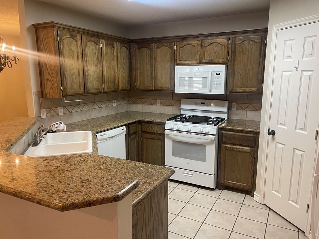 2514 Faulkner Dr - Photo 5 of 9